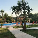 Mythos Apts Rentit 4*