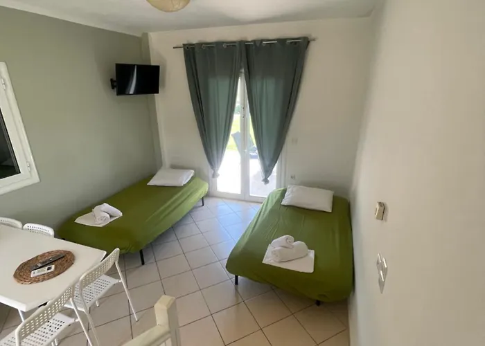 Mythos Apts Rentit شقة فندقية