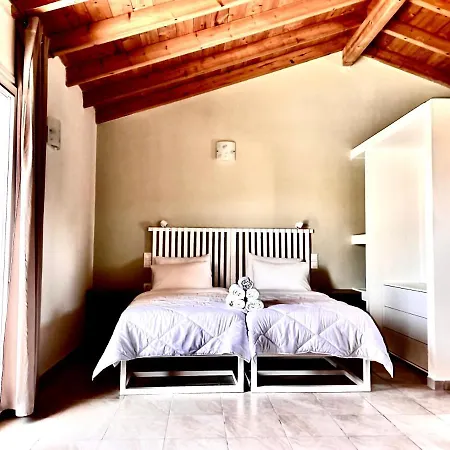 Mythos Apts Rentit Aparthotel 4*