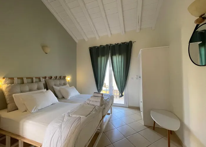 Mythos Apts Rentit 4*