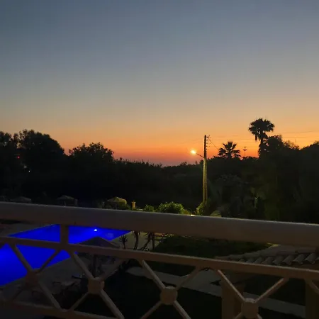Mythos Apts Rentit 4*