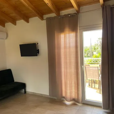 Mythos Apts Rentit איוס סטפנוס