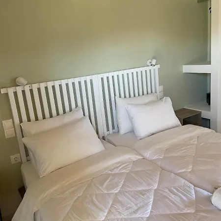 Mythos Apts Rentit Aparthotel 4*