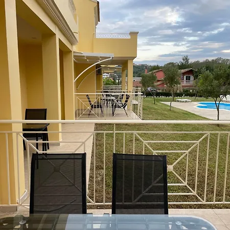 Mythos Apts Rentit Aparthotel 4*