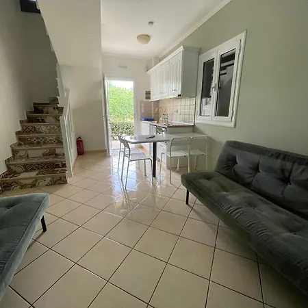 Mythos Apts Rentit 4* アギオス・ステファノス