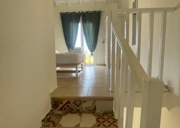 Mythos Apts Rentit